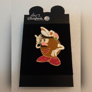 Disney Mr. & Mrs. Potato Head 2 Pin Set Toy Story 2002 Disney Collector Pins